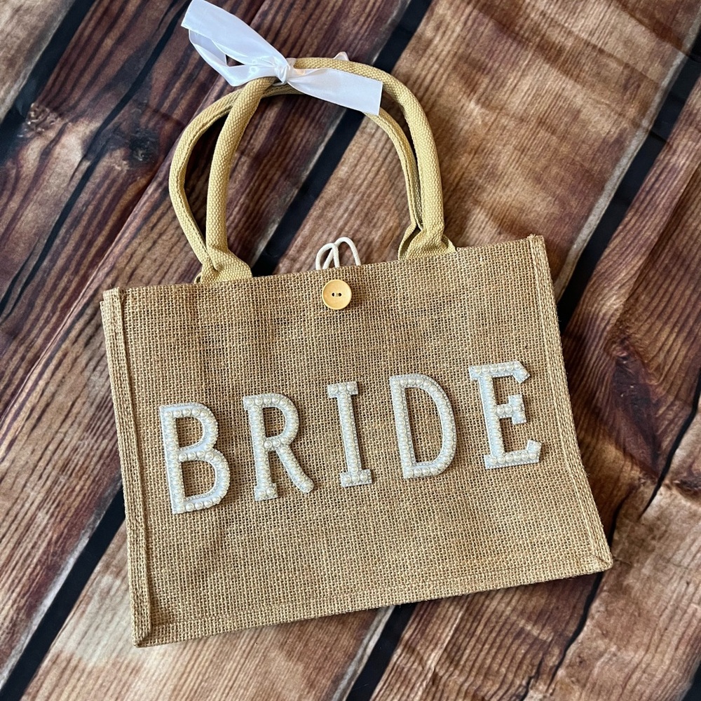 🎉SOLD🎉 Tan Tote Bag with Rustic Design and Short Handles